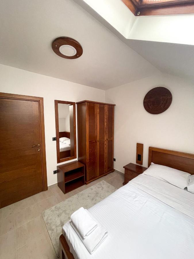 Apartments & Rooms Brijest Plav Exterior foto
